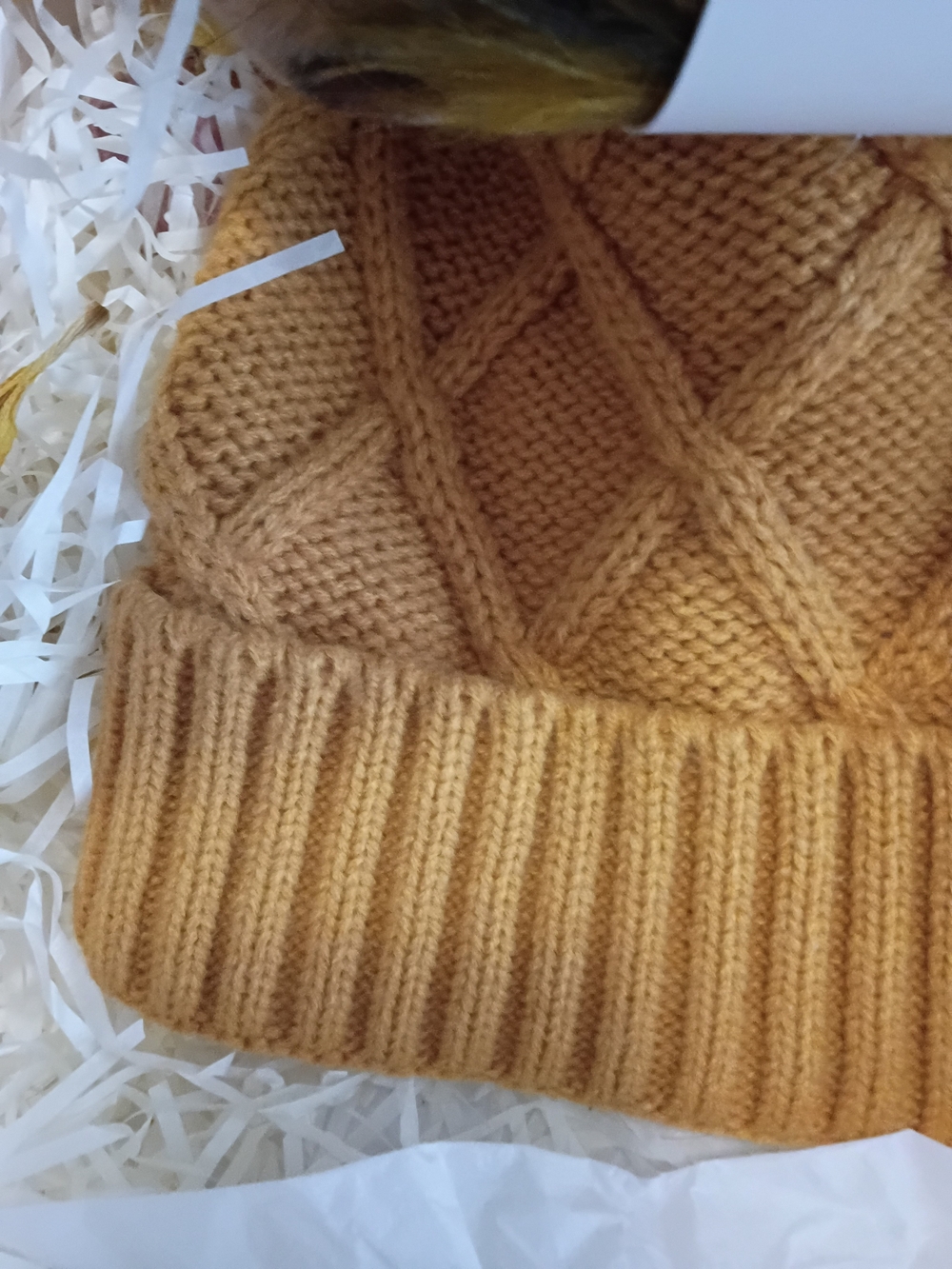 Time and Tru Kids Mustard Diamond Stitch Pom-Pom Beanie Nwt - Picture 9 of 11